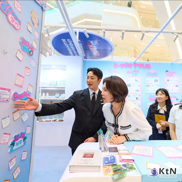 김혜경 여사, 정일우와 베트남서 ‘K-컬처’ 전파…K-뷰티·헤리티지 아우른 소프트 파워 외교 현장   사진=2026. 04.23  KTV 이매진 [국민 사위’ 정일우와 함께한 화합의 K-푸드 체험 베트남의 대표 식재료인 공심채에 한국의 고추장과 버터를 더한 ‘비빔밥’을 직접 만들며,  ] K trendy NEWS DB ⓒ케이 트렌디뉴스 무단전재 및 수집, 재배포금지