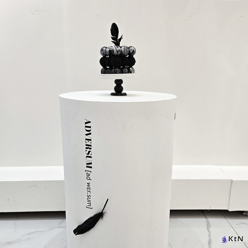[ADVERSUM 심층기획④] KLOINM, 파동을 차로 옮긴 감각의 구조. 사진=K trendy NEWS DB ⓒ케이 트렌디뉴스 무단전재 및 수집, 재배포금지
