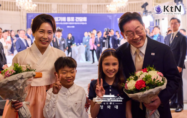 이재명, 벨기에 첫 일성 재외공관, 문화·외교 플랫폼으로 전면 개편  사진=2026. 06.11  청와대  (이재명 대통령의 유럽 순방 첫 메시지는 정상외교 의제보다 먼저 벨기에 동포사회와 재외공관 역할 재편에 맞춰졌다.) K trendy NEWS DB ⓒ케이 트렌디뉴스 무단전재 및 수집, 재배포금지