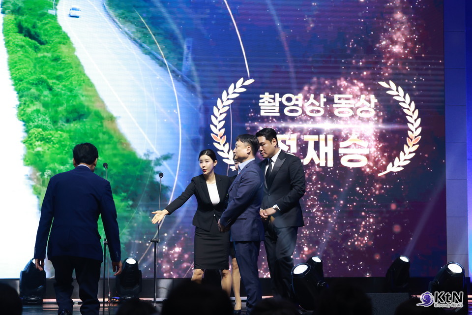 [황금촬영상④] 황금촬영상에 들어온 셀럽 명단, 영화 시상식의 노출 경쟁. 사진=K trendy NEWS DB ⓒ케이 트렌디뉴스 무단전재 및 수집, 재배포금지
