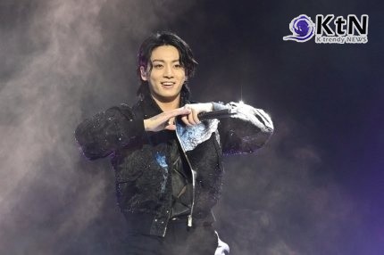 BTS 정국 이어 4년 만에…월드컵 개막식 핵심 무대 차지한 이재, K팝 보컬의 위상   사진=2026. 06.12  카타르월드컵 유튜브 갊무리/ 편집   이재(EJAE)가 2026 북중미월드컵 개막식에서 공식 앤섬 'DNA'를 부르며 월드컵 무대에 한국어 가사를 새겼다. K trendy NEWS DB ⓒ케이 트렌디뉴스 무단전재 및 수집, 재배포금지