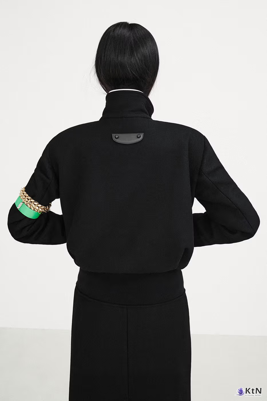 Balenciaga Unveils Spring 2027 Exploring the Concept of "Unsized". 사진=Balenciaga, K trendy NEWS DB ⓒ케이 트렌디뉴스 무단전재 및 수집, 재배포금지