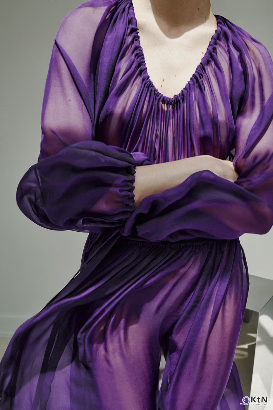 Balenciaga Unveils Spring 2027 Exploring the Concept of "Unsized". 사진=Balenciaga, K trendy NEWS DB ⓒ케이 트렌디뉴스 무단전재 및 수집, 재배포금지