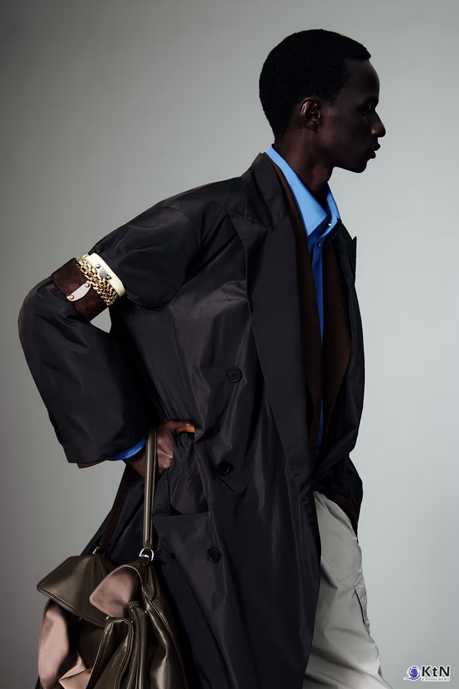 Balenciaga Unveils Spring 2027 Exploring the Concept of "Unsized". 사진=Balenciaga, K trendy NEWS DB ⓒ케이 트렌디뉴스 무단전재 및 수집, 재배포금지