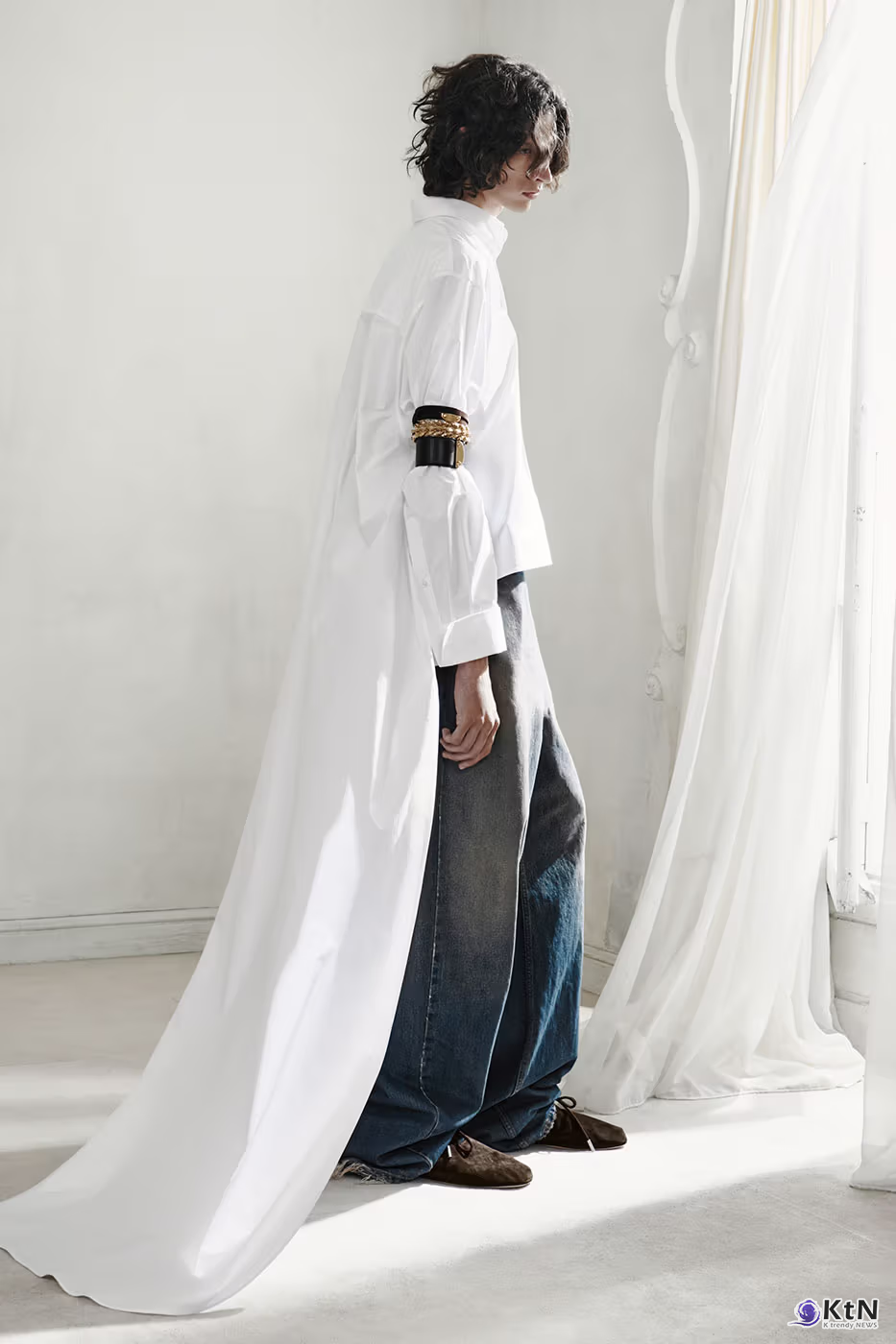 Balenciaga Unveils Spring 2027 Exploring the Concept of "Unsized". 사진=Balenciaga, K trendy NEWS DB ⓒ케이 트렌디뉴스 무단전재 및 수집, 재배포금지