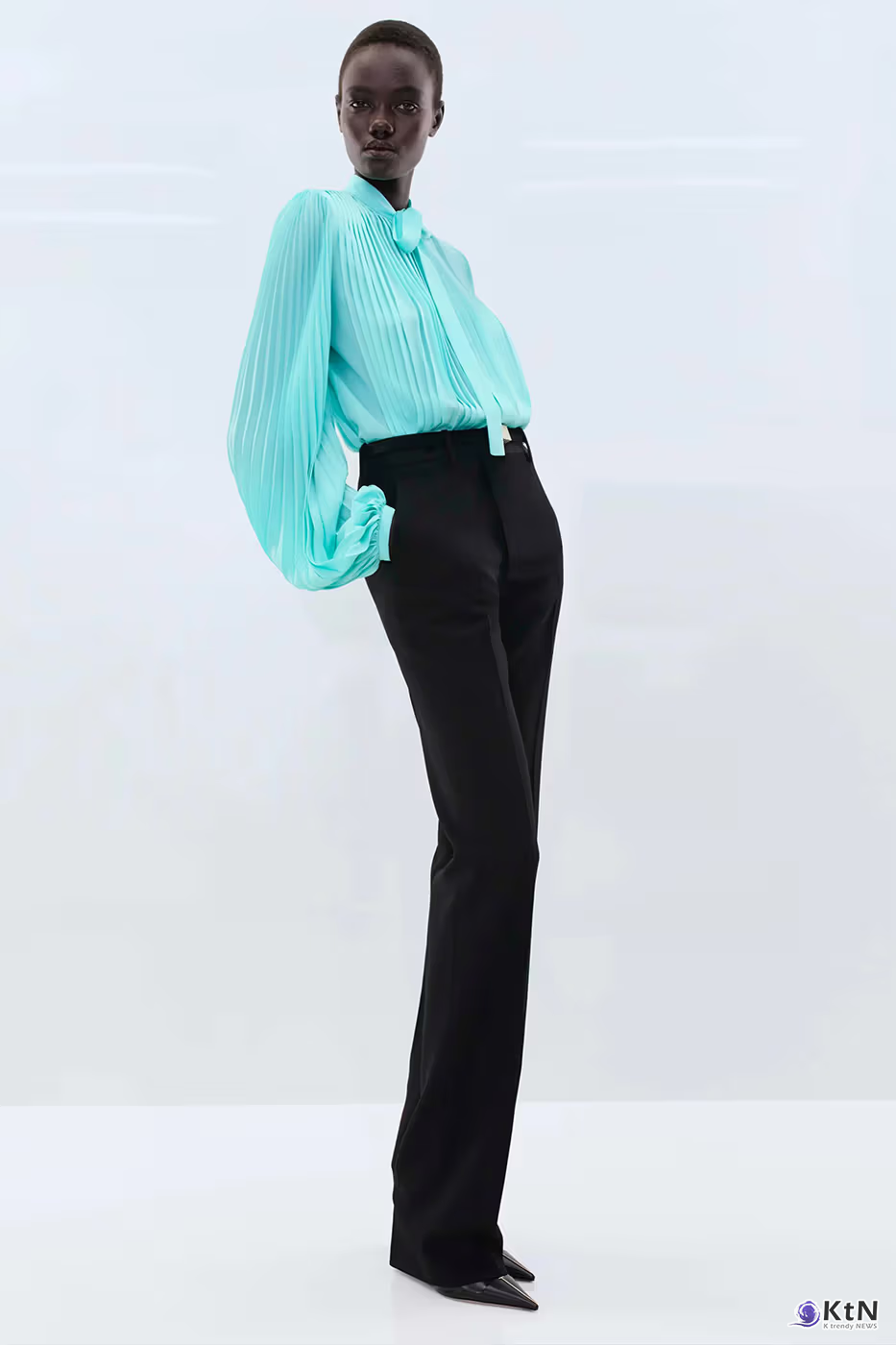 Haider Ackermann Deepens the House's Vocabulary for Tom Ford Pre-Fall 2026 Collection. 사진=Tom Ford, K trendy NEWS DB ⓒ케이 트렌디뉴스 무단전재 및 수집, 재배포금지