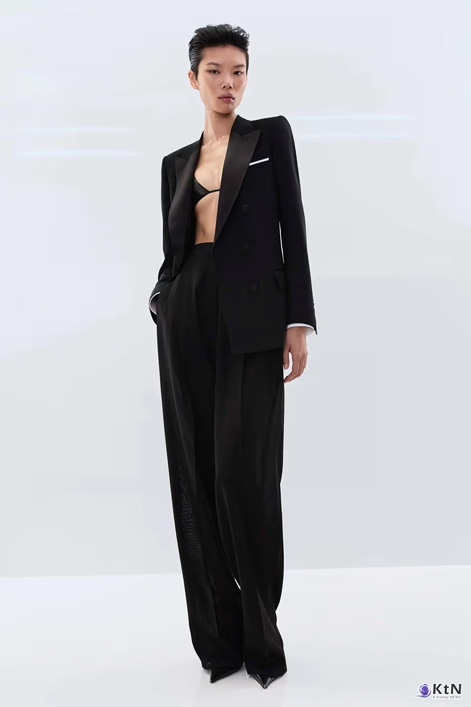 Haider Ackermann Deepens the House's Vocabulary for Tom Ford Pre-Fall 2026 Collection. 사진=Tom Ford, K trendy NEWS DB ⓒ케이 트렌디뉴스 무단전재 및 수집, 재배포금지