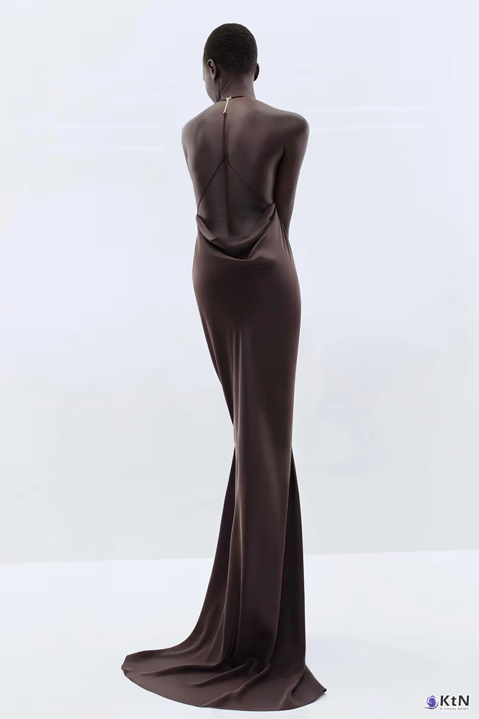 Haider Ackermann Deepens the House's Vocabulary for Tom Ford Pre-Fall 2026 Collection. 사진=Tom Ford, K trendy NEWS DB ⓒ케이 트렌디뉴스 무단전재 및 수집, 재배포금지