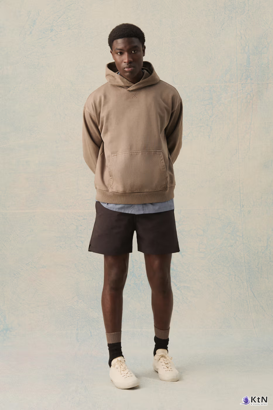 NN.07 Captures Marseille’s Vibrant Yet Understated Spirit for SS27. 사진=NN.07, K trendy NEWS DB ⓒ케이 트렌디뉴스 무단전재 및 수집, 재배포금지