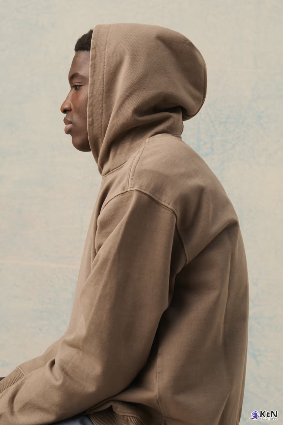 NN.07 Captures Marseille’s Vibrant Yet Understated Spirit for SS27. 사진=NN.07, K trendy NEWS DB ⓒ케이 트렌디뉴스 무단전재 및 수집, 재배포금지