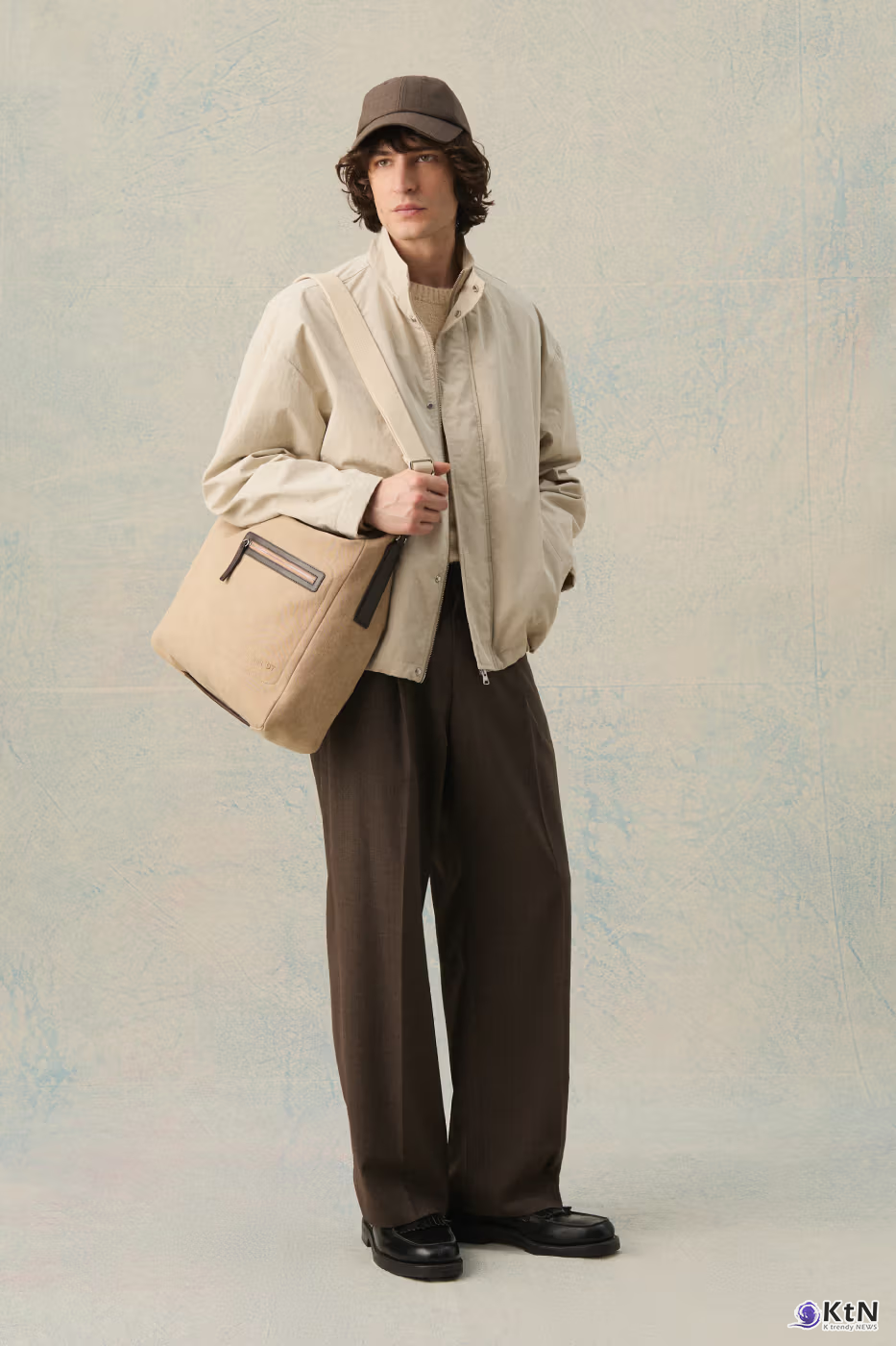 NN.07 Captures Marseille’s Vibrant Yet Understated Spirit for SS27. 사진=NN.07, K trendy NEWS DB ⓒ케이 트렌디뉴스 무단전재 및 수집, 재배포금지