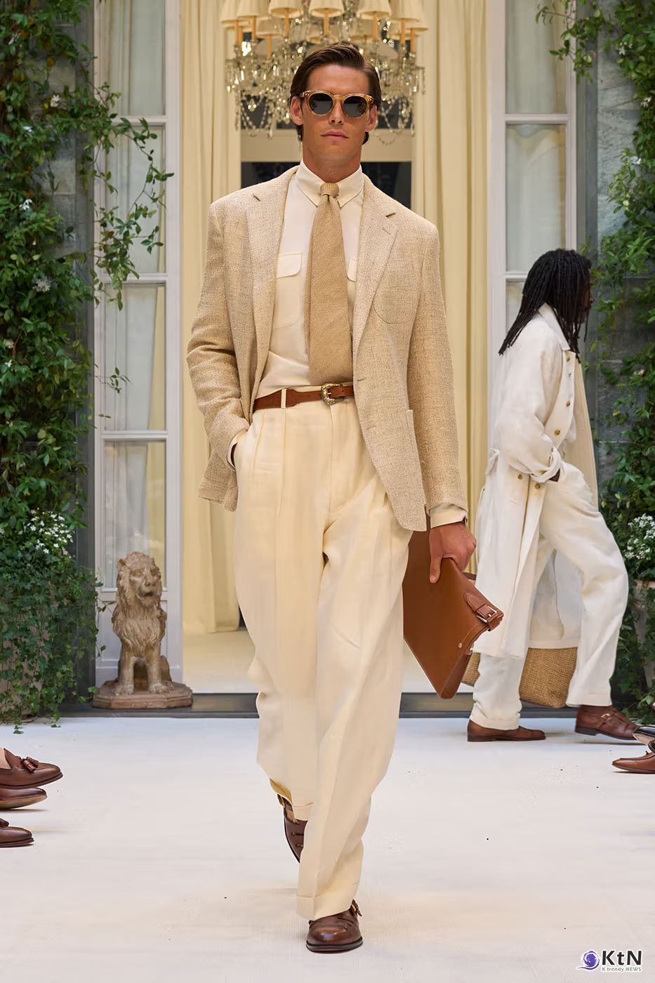Ralph Lauren SS27 Infuses Traditional Japanese Craftsmanship Into American Luxury. 사진=Ralph Lauren, K trendy NEWS DB ⓒ케이 트렌디뉴스 무단전재 및 수집, 재배포금지