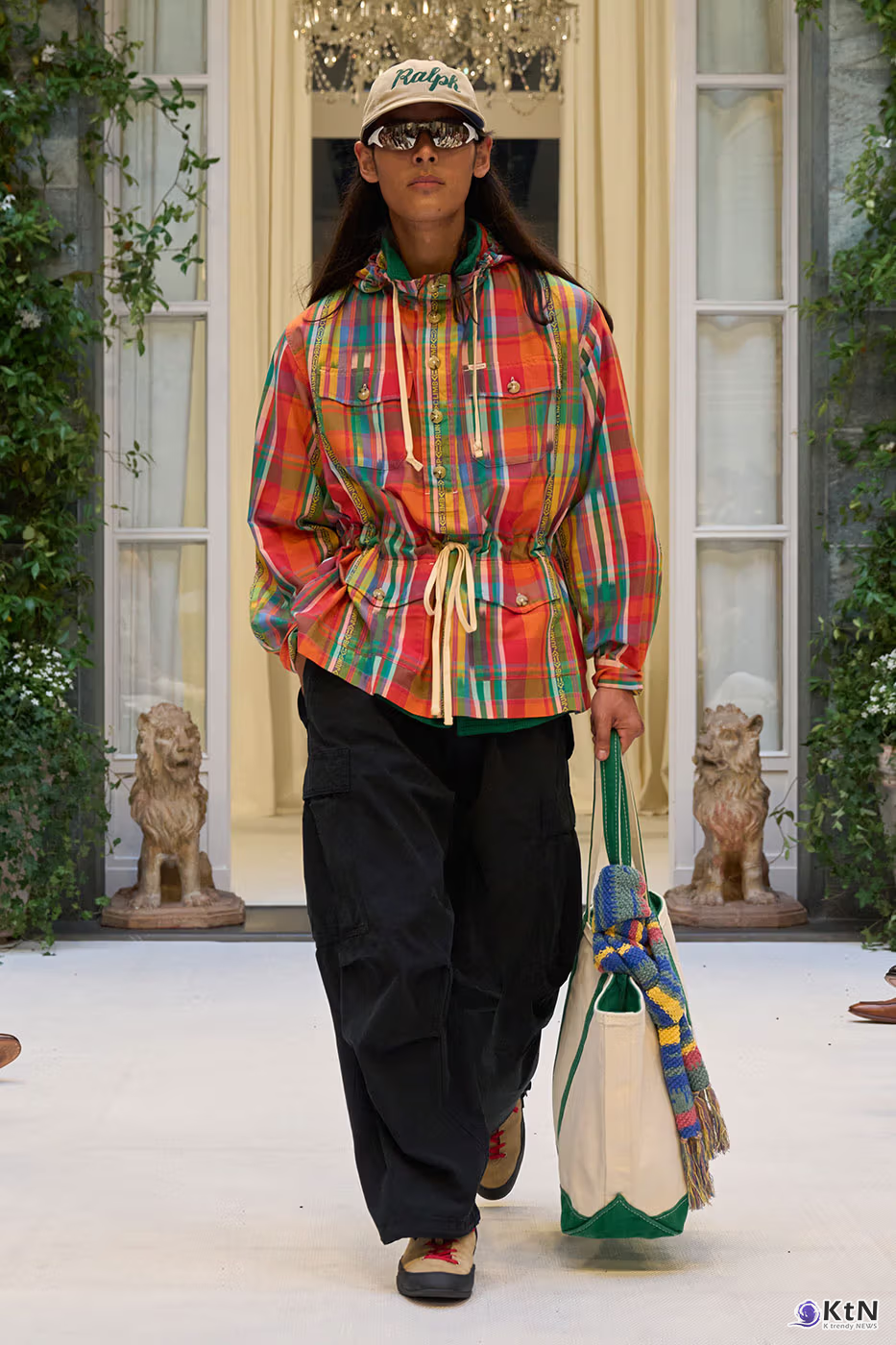 Ralph Lauren SS27 Infuses Traditional Japanese Craftsmanship Into American Luxury. 사진=Ralph Lauren, K trendy NEWS DB ⓒ케이 트렌디뉴스 무단전재 및 수집, 재배포금지