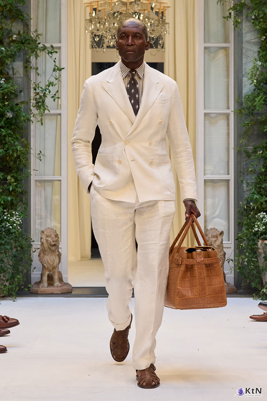 Ralph Lauren SS27 Infuses Traditional Japanese Craftsmanship Into American Luxury. 사진=Ralph Lauren, K trendy NEWS DB ⓒ케이 트렌디뉴스 무단전재 및 수집, 재배포금지