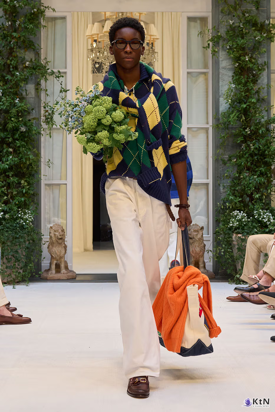 Ralph Lauren SS27 Infuses Traditional Japanese Craftsmanship Into American Luxury. 사진=Ralph Lauren, K trendy NEWS DB ⓒ케이 트렌디뉴스 무단전재 및 수집, 재배포금지