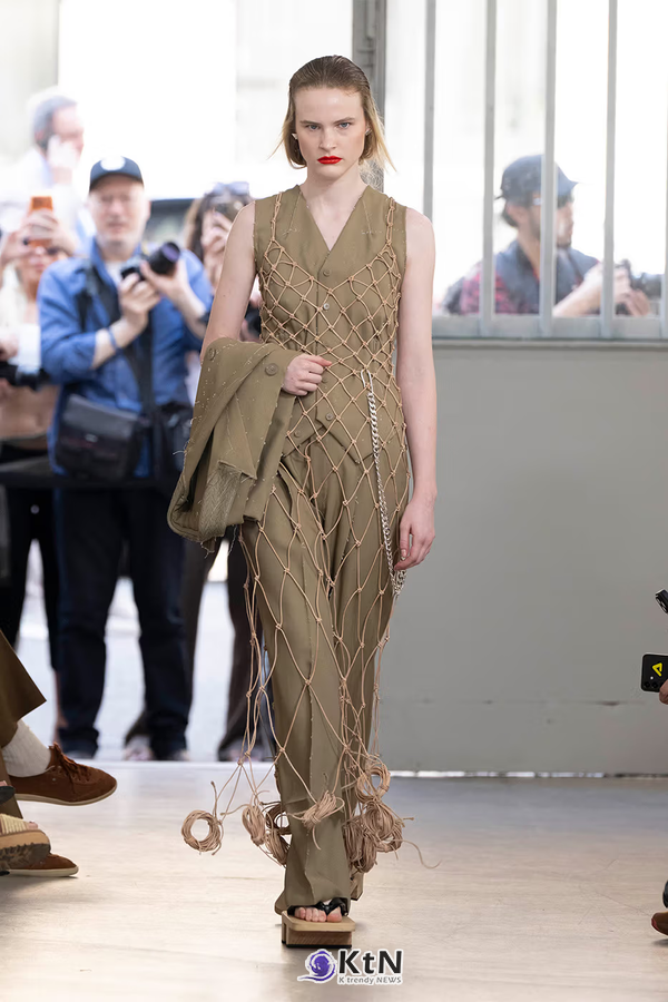 SETCHU SS27 Is Sartorially “Caught in the Nets”. 사진=Ilaria Orsini, K trendy NEWS DB ⓒ케이 트렌디뉴스 무단전재 및 수집, 재배포금지