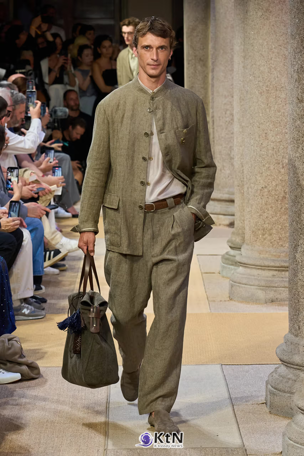 Giorgio Armani Leans Into a Lax & Leisurely SS27. 사진=Vogue Runway, K trendy NEWS DB ⓒ케이 트렌디뉴스 무단전재 및 수집, 재배포금지