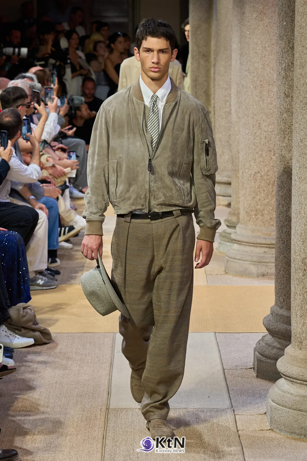 Giorgio Armani Leans Into a Lax & Leisurely SS27. 사진=Vogue Runway, K trendy NEWS DB ⓒ케이 트렌디뉴스 무단전재 및 수집, 재배포금지