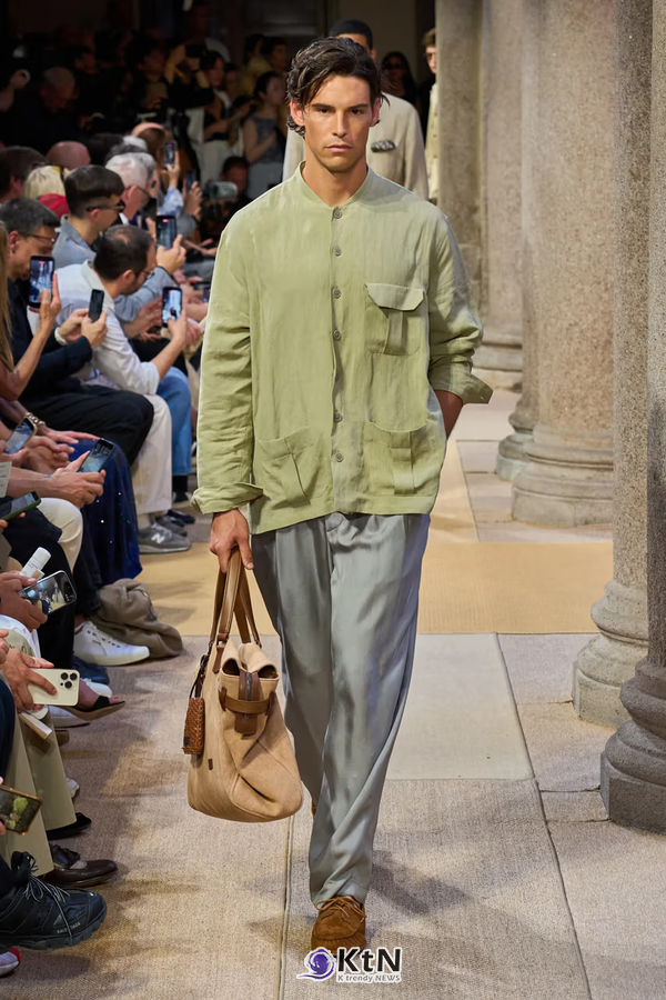 Giorgio Armani Leans Into a Lax & Leisurely SS27. 사진=Vogue Runway, K trendy NEWS DB ⓒ케이 트렌디뉴스 무단전재 및 수집, 재배포금지