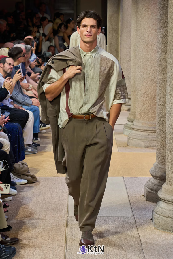 Giorgio Armani Leans Into a Lax & Leisurely SS27. 사진=Vogue Runway, K trendy NEWS DB ⓒ케이 트렌디뉴스 무단전재 및 수집, 재배포금지