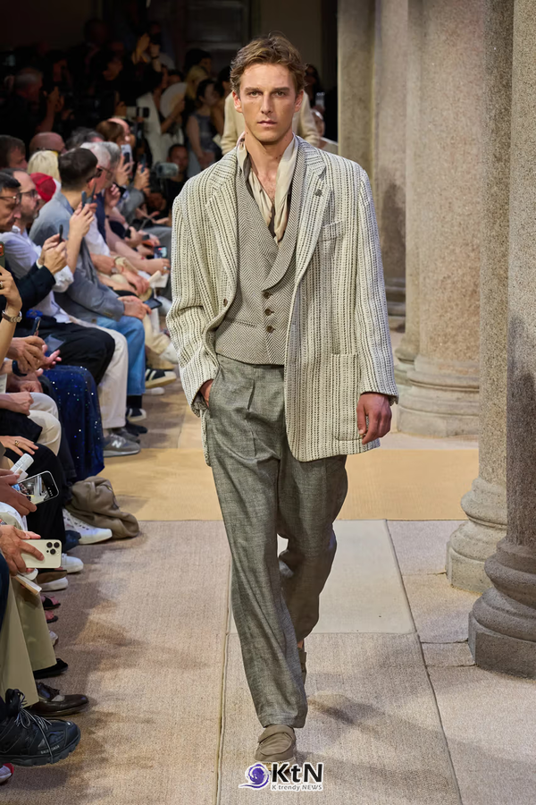 Giorgio Armani Leans Into a Lax & Leisurely SS27. 사진=Vogue Runway, K trendy NEWS DB ⓒ케이 트렌디뉴스 무단전재 및 수집, 재배포금지
