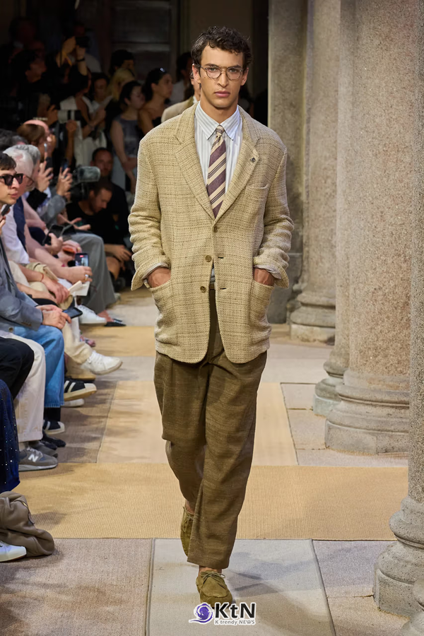 Giorgio Armani Leans Into a Lax & Leisurely SS27. 사진=Vogue Runway, K trendy NEWS DB ⓒ케이 트렌디뉴스 무단전재 및 수집, 재배포금지
