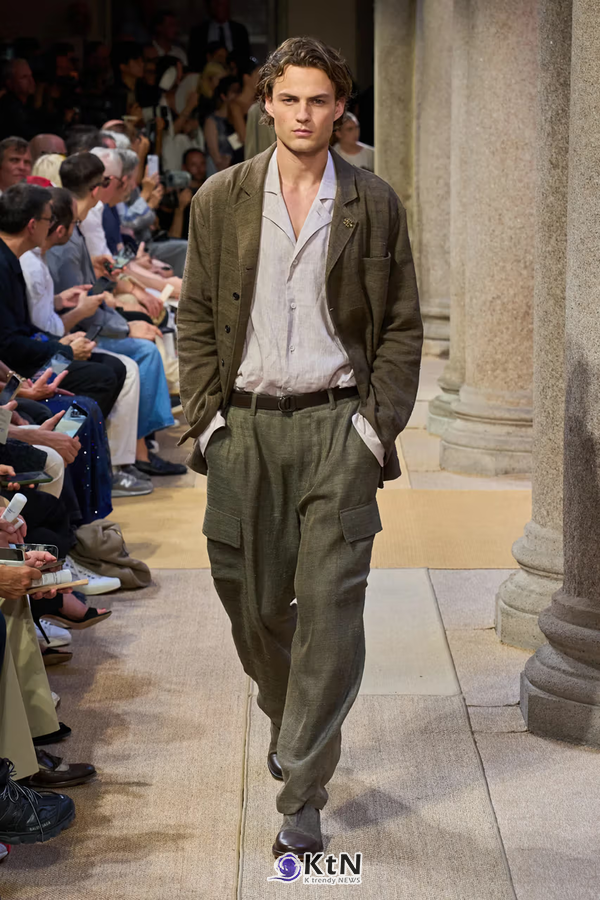 Giorgio Armani Leans Into a Lax & Leisurely SS27. 사진=Vogue Runway, K trendy NEWS DB ⓒ케이 트렌디뉴스 무단전재 및 수집, 재배포금지