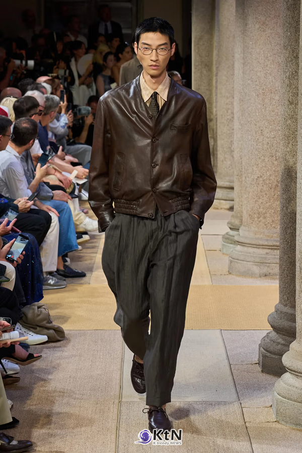Giorgio Armani Leans Into a Lax & Leisurely SS27. 사진=Vogue Runway, K trendy NEWS DB ⓒ케이 트렌디뉴스 무단전재 및 수집, 재배포금지