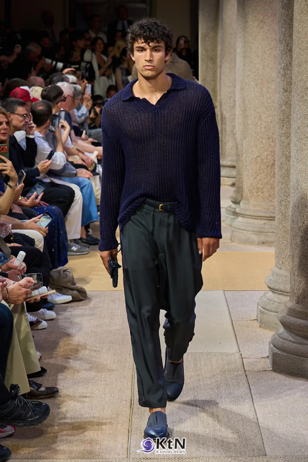Giorgio Armani Leans Into a Lax & Leisurely SS27. 사진=Vogue Runway, K trendy NEWS DB ⓒ케이 트렌디뉴스 무단전재 및 수집, 재배포금지