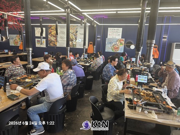 점심식사 (사진=직두1리 제공)