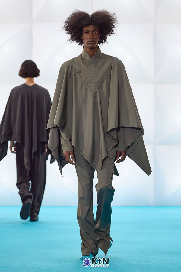 Kiko Kostadinov SS27 Distorts Materiality With "EXTROFLEXION"  사진=Kiko Kostadinov, K trendy NEWS DB ⓒ케이 트렌디뉴스 무단전재 및 수집, 재배포금지