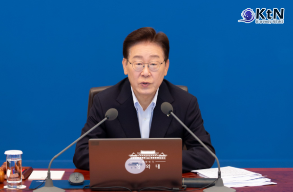 이재명 대통령이 호남 반도체 투자 집중 논란에 직접 입장을 밝혔다.  사진=2026. 06.30   청와대  (  청와대에서 열린 제28회 국무회의 겸 제13차 비상경제점검회의. ) K trendy NEWS DB ⓒ케이 트렌디뉴스 무단전재 및 수집, 재배포금지