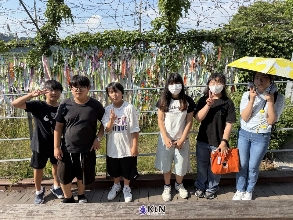 파주 쉼표 3호점 청소년들, 임진각서 종이학 평화 모빌 완성/사진=재)파주시청소년재단, K trendy NEWS DB ⓒ케이 트렌디뉴스 무단전재 및 수집, 재배포금지