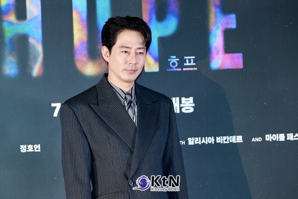 [KtN 현장포토] 조인성, ‘호프’ 언론시사회 여심 저격 수트핏  사진=2026. 07.06  K trendy NEWS DB ⓒ케이 트렌디뉴스 무단전재 및 수집, 재배포금지