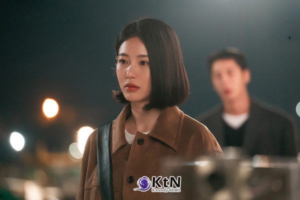 신예은 닥터 섬보이, 공식 스틸  사진=KT스튜디오지니, K trendy NEWS DB ⓒ케이 트렌디뉴스 무단전재 및 수집, 재배포금지