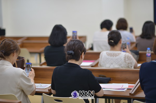 운정고등학교 사회적협동조합 ‘정다운정’ 조합원연수 ‘퍼스널 컬러와 이미지메이킹’ 사진=Chanel, K trendy NEWS DB ⓒ케이 트렌디뉴스 무단전재 및 수집, 재배포금지