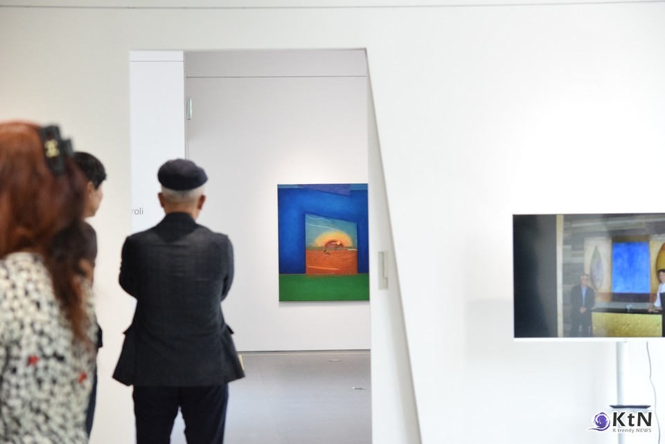 엔리코 엠브롤리, 표면과 물성의 회화/구띠 갤러리 전시로 읽는 혼합매체 회화, 마티에르, 탈평면성, 해외 작가 전시의 검증 구조. 사진=K trendy NEWS DB ⓒ케이 트렌디뉴스 무단전재 및 수집, 재배포금지