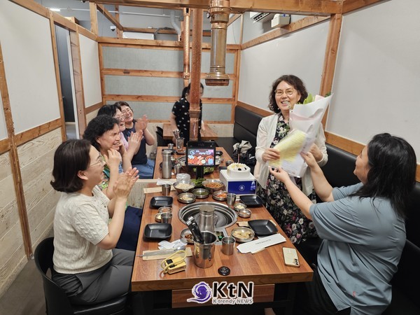만찬장에서 이어진 축하의 세레모니 (사진=조영식 기자)