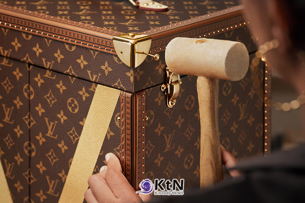 Louis Vuitton Unveils Bespoke Trophy Trunk for FIFA World Cup 2026.   사진=Louis Vuitton, K trendy NEWS DB ⓒ케이 트렌디뉴스 무단전재 및 수집, 재배포금지