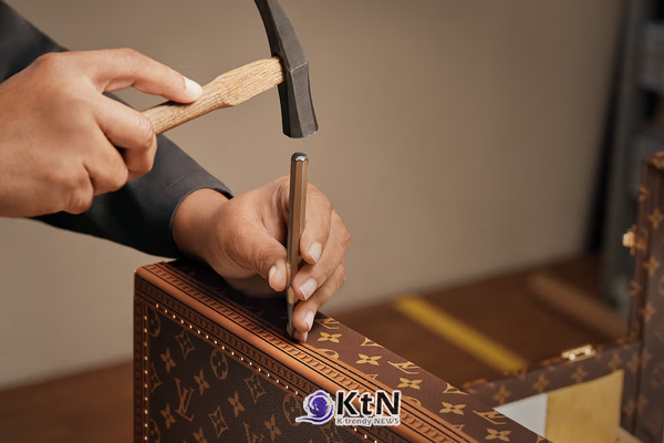 Louis Vuitton Unveils Bespoke Trophy Trunk for FIFA World Cup 2026.   사진=Louis Vuitton, K trendy NEWS DB ⓒ케이 트렌디뉴스 무단전재 및 수집, 재배포금지