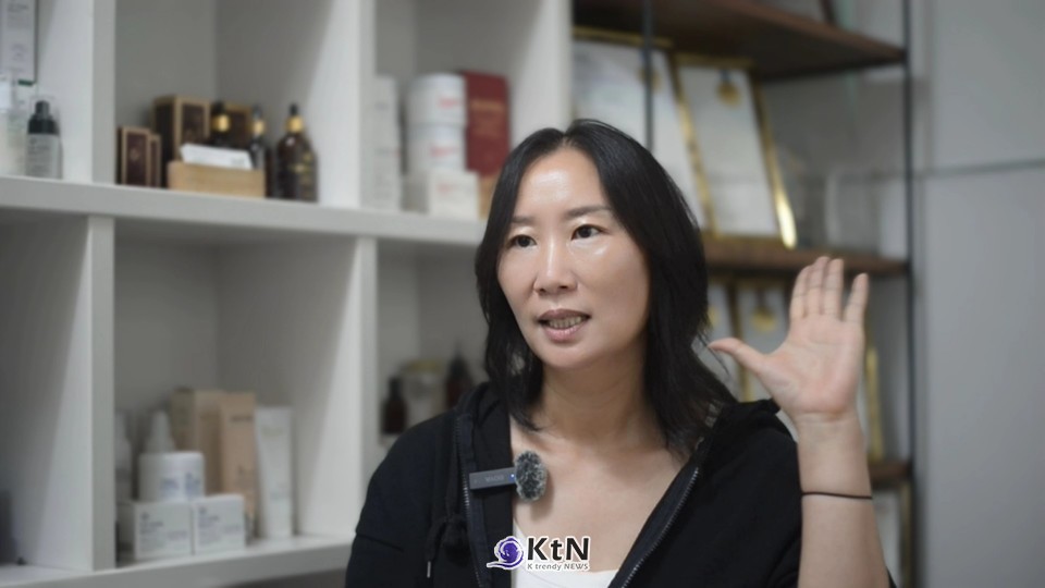 신영미 (주)에스와이멤코스매틱 대표는 폐경 이후 건조함과 불편을 호소하며 관련 제품을 찾는 50∼60대 고객을 언급하면서 “그런 분들이 또 대부분 많이 찾아요”라고 말했다.   /사진=K trendy NEWS DB ⓒ케이 트렌디뉴스 무단전재 및 수집, 재배포금지