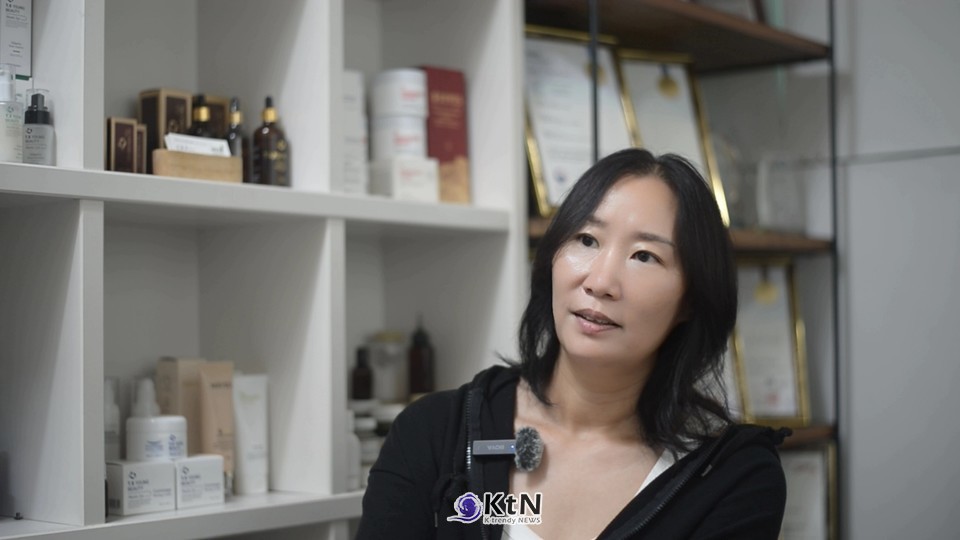 신영미 ㈜에스와이멤코스메틱 대표는 “가격이나 유행보다 자기 피부에 맞게 구입하는 게 좋다”고 말했다. 저가와 중가, 고가 제품 가운데 자신에게 맞는 제품은 별도로 존재하며 직접 사용하지 않고는 피부 적합성을 알기 어렵다는 설명이다.  /사진=K trendy NEWS DB ⓒ케이 트렌디뉴스 무단전재 및 수집, 재배포금지