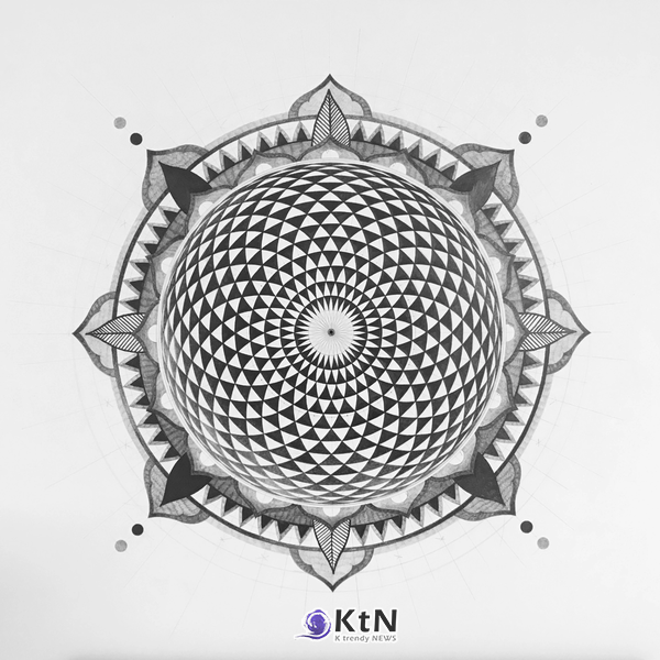 최혜정 CHOI HyuJung Circle7 –geometry Circle7 –geometry Year 2026 Medium Pencil on paper Dimensions 65x65 Category flat painting