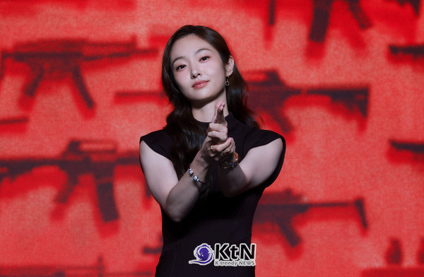 [KtN 현장포토] 퍼플 원피스로 뽐낸 맵시…‘킬쇼2’ 김혜준, 러블리 미소와 반전 눈빛   사진=2026. 07.20  (디즈니+ ‘킬러들의 쇼핑몰 시즌2’ 제작발표회 여의도 콘래드 서울 호텔서 열려…이동욱·김혜준 등 참석 삼촌 진만과 거대 세력 '바빌론' 맞서는 반격전 예고) K trendy NEWS DB ⓒ케이 트렌디뉴스 무단전재 및 수집, 재배포금지