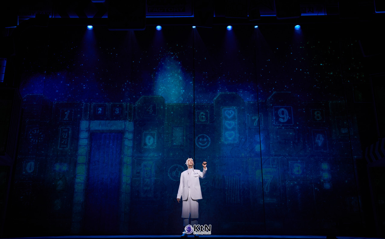 티파니 영이 전하는뮤지컬 ‘유미의 세포들’ 평범한 서른두 살의 자신을 사랑하는 이야기. / 사진=퍼시픽뮤직그룹 주식회사(PACIFIC MUSIC GROUP Ltd.), K trendy NEWS DB. ⓒ케이 트렌디뉴스 무단전재 및 수집, 재배포금지