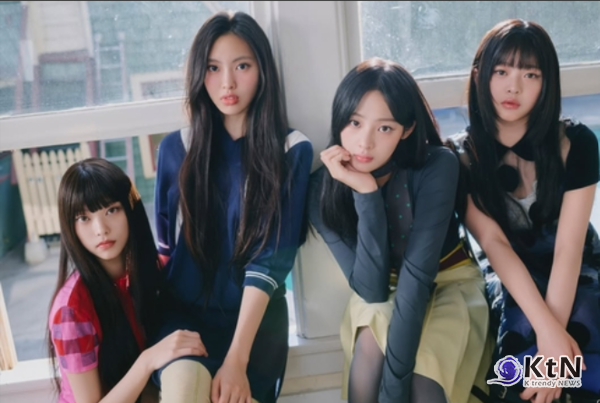 뉴진스(NewJeans)가 데뷔 4주년인 22일 민지·하니·해린·혜인이 함께한 '2026 서머 오브 뉴진스(2026 Summer of NewJeans)'를 공개하며 16개월 만에 팀 이름을 건 새 콘텐츠로 돌아왔다.  사진=2026. 07.22  어도어, 인스타그램 갈무리 (왼쪽부터 해린, 혜인, 민지, 하니) K trendy NEWS DB ⓒ케이 트렌디뉴스 무단전재 및 수집, 재배포금지
