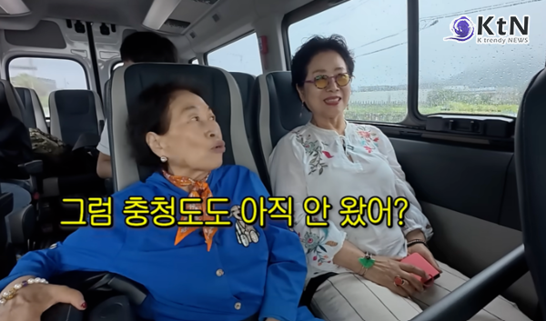  80대 고령의 배우 전원주가 동료 배우 선우용여의 유튜브 콘텐츠에서 심각한 건망증과 시공간 감각 저하 증상을 보여 팬들의 치매 우려가 쏟아지고 있다.  사진=2026. 07.24  영상 갈무리  K trendy NEWS DB ⓒ케이 트렌디뉴스 무단전재 및 수집, 재배포금지
