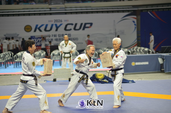 전현희 국회의원. 제7회 김운용컵 국제오픈태권도대회 (7th KIM UN YONG CUP (G1) INTERNATIONAL OPEN TAEKWONDO CHAMPIONSHIPS) 사진=K trendy NEWS DB ⓒ케이 트렌디뉴스 무단전재 및 수집, 재배포금지