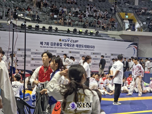 제7회 김운용컵 국제오픈태권도대회 (7th KIM UN YONG CUP (G1) INTERNATIONAL OPEN TAEKWONDO CHAMPIONSHIPS) 사진=K trendy NEWS DB ⓒ케이 트렌디뉴스 무단전재 및 수집, 재배포금지
