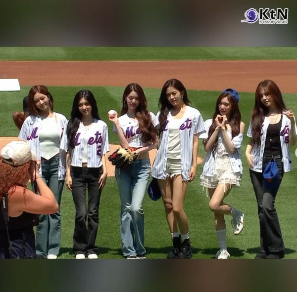 아이브(IVE) 장원영이 북미 투어 도중 뉴욕 시티필드 마운드에 올라 메이저리그(MLB) 시구를 마쳤고, 홈팀 뉴욕 메츠는 로스앤젤레스 다저스를 8대3으로 꺾었다. 사진=2026. 07.27  mlb sns 갈무리 K trendy NEWS DB ⓒ케이 트렌디뉴스 무단전재 및 수집, 재배포금지
